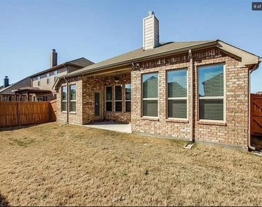 16328 Amistad Avenue - Photo Thumbnail 23