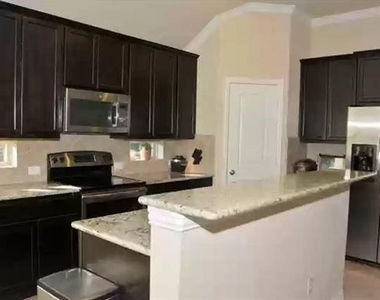 16328 Amistad Avenue - Photo Thumbnail 15