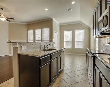 16328 Amistad Avenue - Photo Thumbnail 5