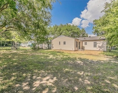316 S 2nd Street - Photo Thumbnail 24