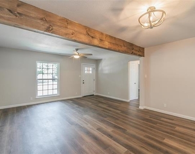 316 S 2nd Street - Photo Thumbnail 3