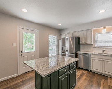 316 S 2nd Street - Photo Thumbnail 6
