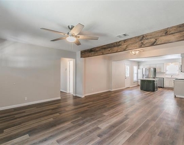 316 S 2nd Street - Photo Thumbnail 2