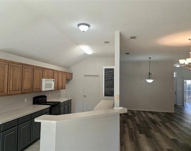 8541 Western Meadows Drive - Photo Thumbnail 12