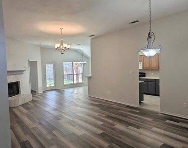 8541 Western Meadows Drive - Photo Thumbnail 7