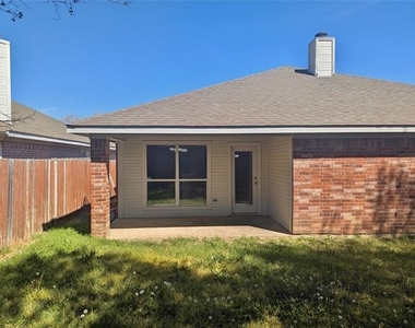 8541 Western Meadows Drive - Photo Thumbnail 25