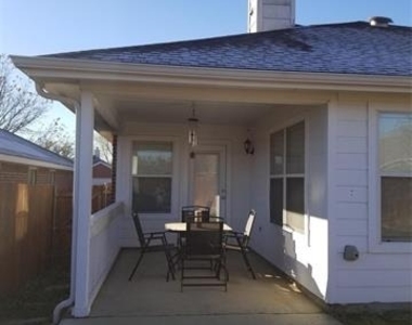 716 Alder Drive - Photo Thumbnail 7
