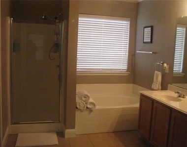 716 Alder Drive - Photo Thumbnail 6