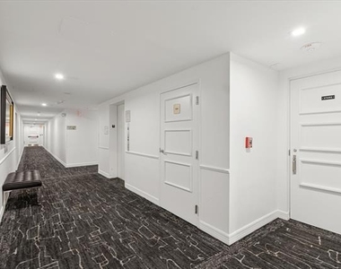 6211 W Northwest Highway - Photo Thumbnail 4