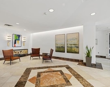 6211 W Northwest Highway - Photo Thumbnail 2