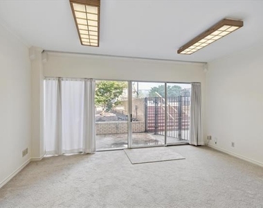 6211 W Northwest Highway - Photo Thumbnail 8