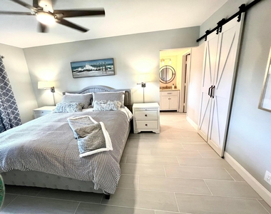 17081 Waterbend Dr Drive - Photo Thumbnail 4