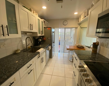 5061 Nesting Way - Photo Thumbnail 9