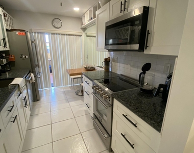 5061 Nesting Way - Photo Thumbnail 10