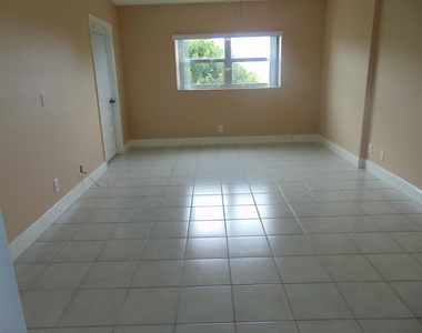 3286 Arcara Way - Photo Thumbnail 5