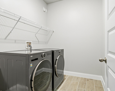 8558 Dahlia Circle - Photo Thumbnail 16