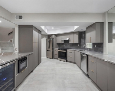 4348 Hazel Avenue - Photo Thumbnail 5