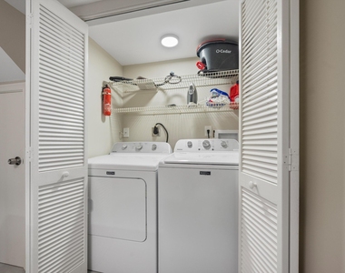 4348 Hazel Avenue - Photo Thumbnail 15