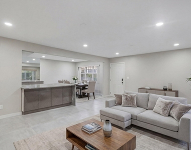 4348 Hazel Avenue - Photo Thumbnail 2