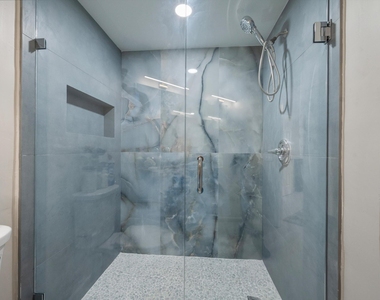 4348 Hazel Avenue - Photo Thumbnail 8