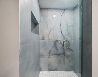 4348 Hazel Avenue - Photo Thumbnail 12
