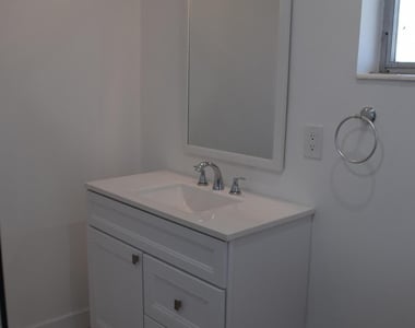 2747 E Dudley Dr Drive E - Photo Thumbnail 19