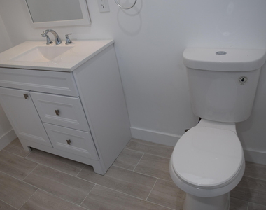 2747 E Dudley Dr Drive E - Photo Thumbnail 20