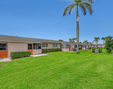 2747 E Dudley Dr Drive E - Photo Thumbnail 28