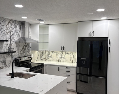 5724 Boynton Cres Crescent - Photo Thumbnail 4