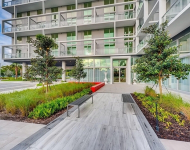 2000 Metropica Way - Photo Thumbnail 4