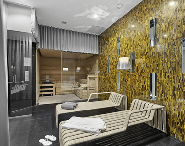 2000 Metropica Way - Photo Thumbnail 33