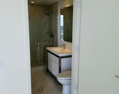2000 Metropica Way - Photo Thumbnail 22