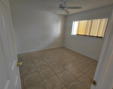 6850 Royal Palm Boulevard - Photo Thumbnail 8