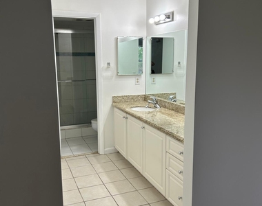 3300 Spanish Moss Terrace - Photo Thumbnail 22