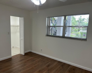 3300 Spanish Moss Terrace - Photo Thumbnail 13