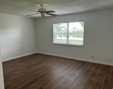 3300 Spanish Moss Terrace - Photo Thumbnail 19