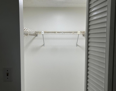 3300 Spanish Moss Terrace - Photo Thumbnail 18