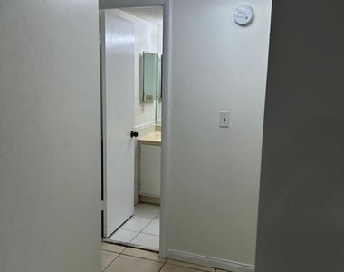 3300 Spanish Moss Terrace - Photo Thumbnail 8