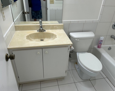 3300 Spanish Moss Terrace - Photo Thumbnail 11