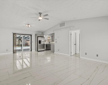 2010 Sw Burlington Street - Photo Thumbnail 3