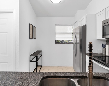 3139 Millwood Terrace - Photo Thumbnail 21