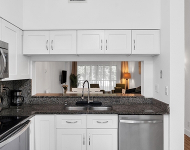 3139 Millwood Terrace - Photo Thumbnail 2