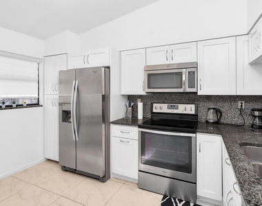 3139 Millwood Terrace - Photo Thumbnail 3