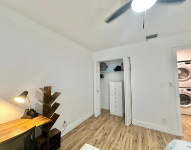 3139 Millwood Terrace - Photo Thumbnail 24