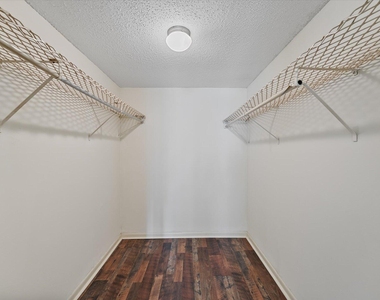 719 Lori Drive - Photo Thumbnail 14