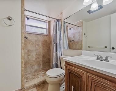719 Lori Drive - Photo Thumbnail 21