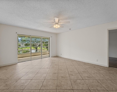 719 Lori Drive - Photo Thumbnail 7