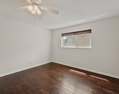 719 Lori Drive - Photo Thumbnail 15