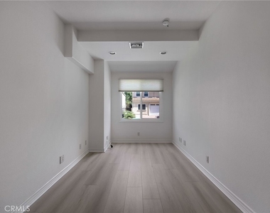 4271 Park Paloma - Photo Thumbnail 16
