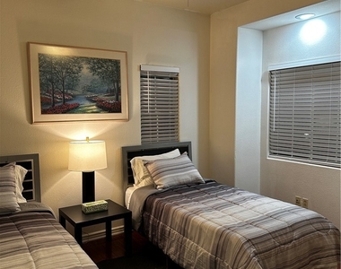 300 Lampman Way - Photo Thumbnail 20